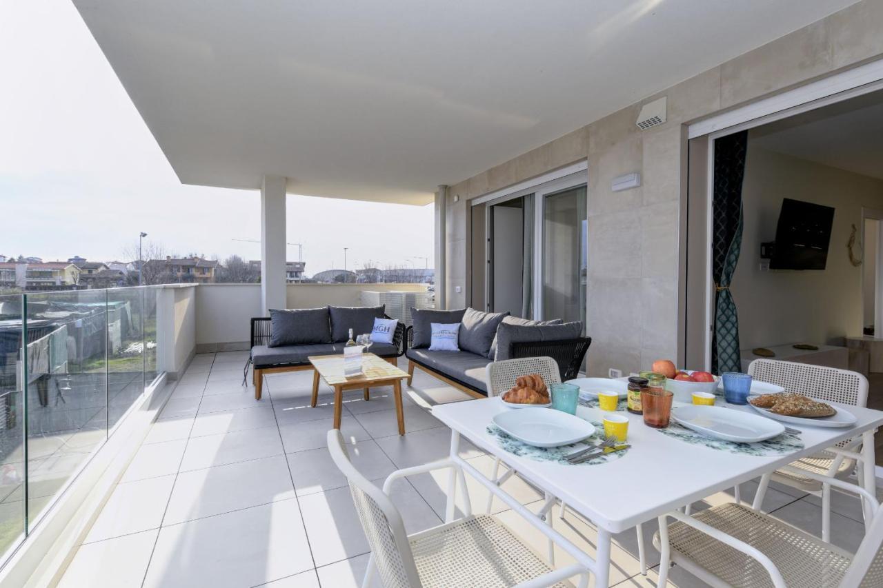 Opalia Residence - Garda Lake Lifestyle Apartment Пескьера-дель-Гарда Экстерьер фото