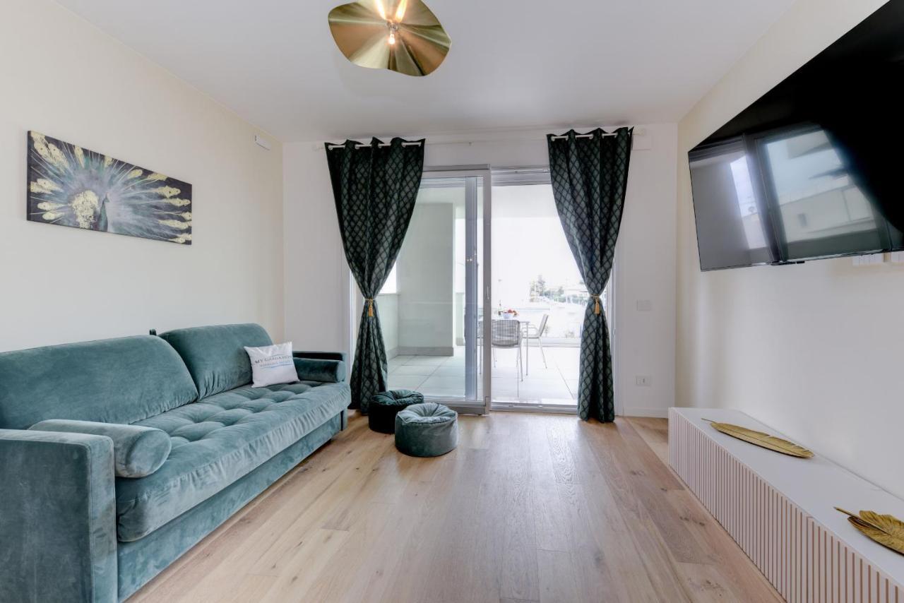Opalia Residence - Garda Lake Lifestyle Apartment Пескьера-дель-Гарда Экстерьер фото