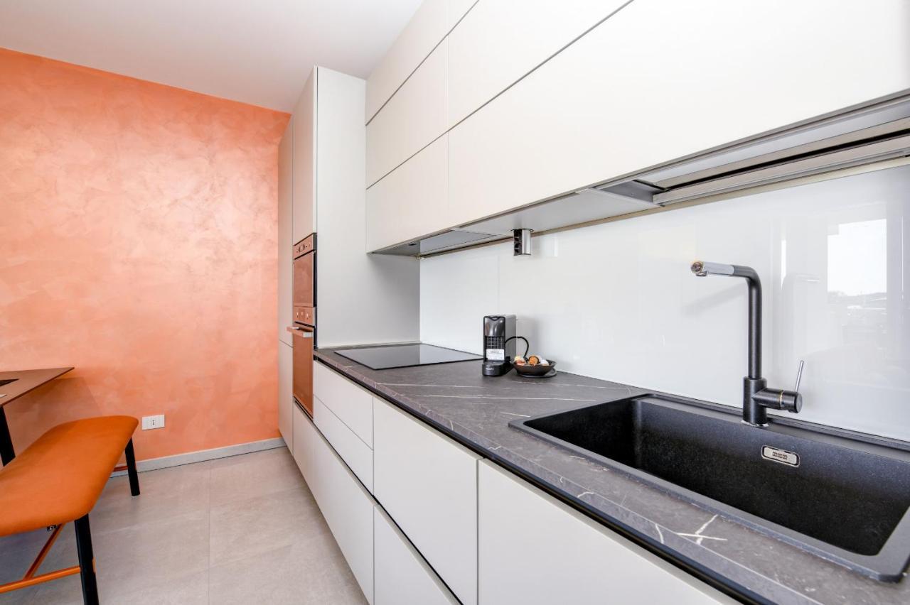 Opalia Residence - Garda Lake Lifestyle Apartment Пескьера-дель-Гарда Экстерьер фото