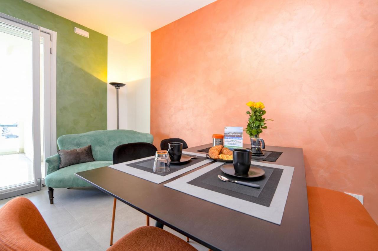 Opalia Residence - Garda Lake Lifestyle Apartment Пескьера-дель-Гарда Экстерьер фото